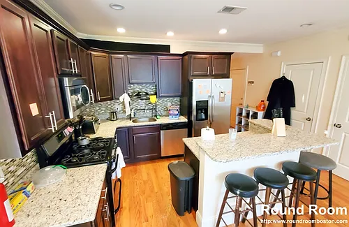 11 Sparhawk St #10 Photo 1