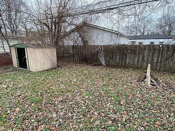 3rd image of 5748 Gilman St