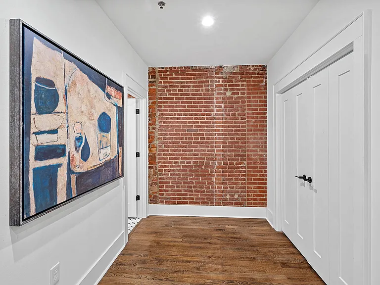 310 Arlington Ave #217 — Photo 8