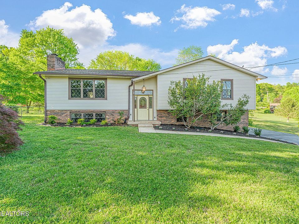 1st image of 206 Lake View Ln