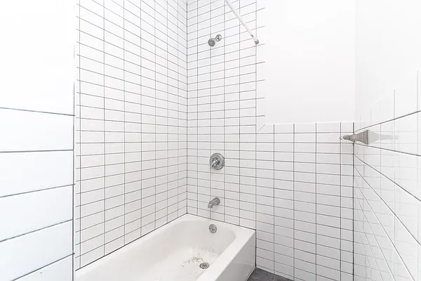 Rented by MySpaceNYC | media 6