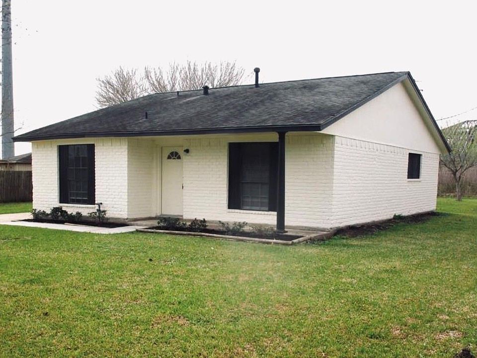 1st image of 1109 N Ave N