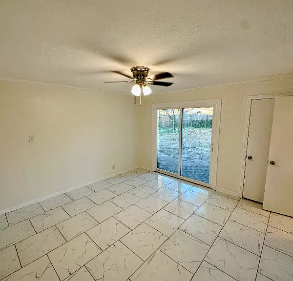 4224 Main St — Photo 11