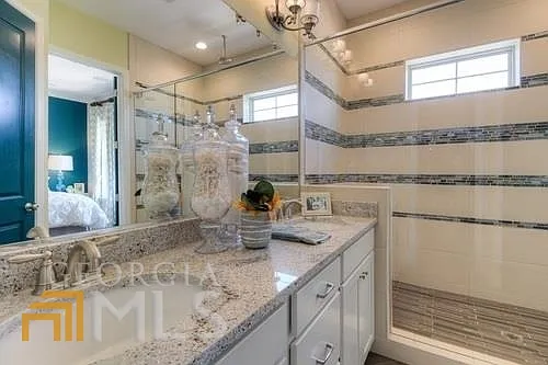 136 Blakemore Dr SE — Photo 23