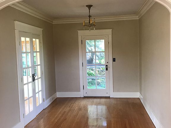 3rd image of 2048 Park St