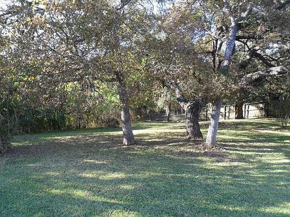4th image of 539 Brookhollow Dr