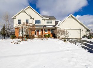 94 Stone Rd, Pittsford, NY 14534