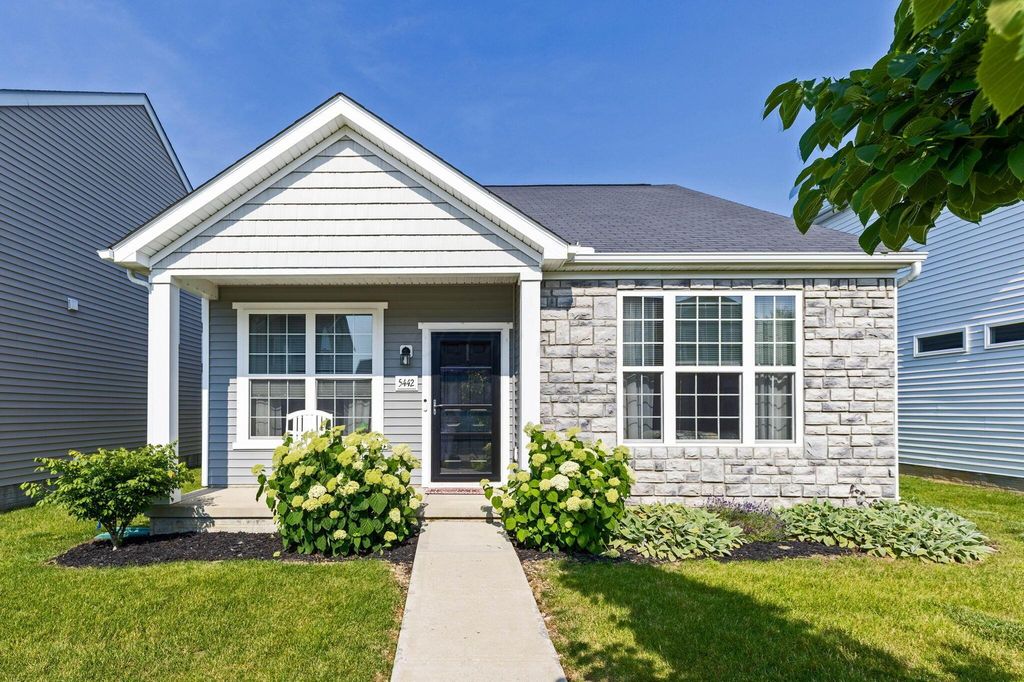 Real estate listing image