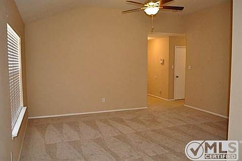 3rd image of 4007 Kiest Valley Pkwy