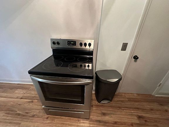 4th image of 7281 Meadowlawn Dr #2