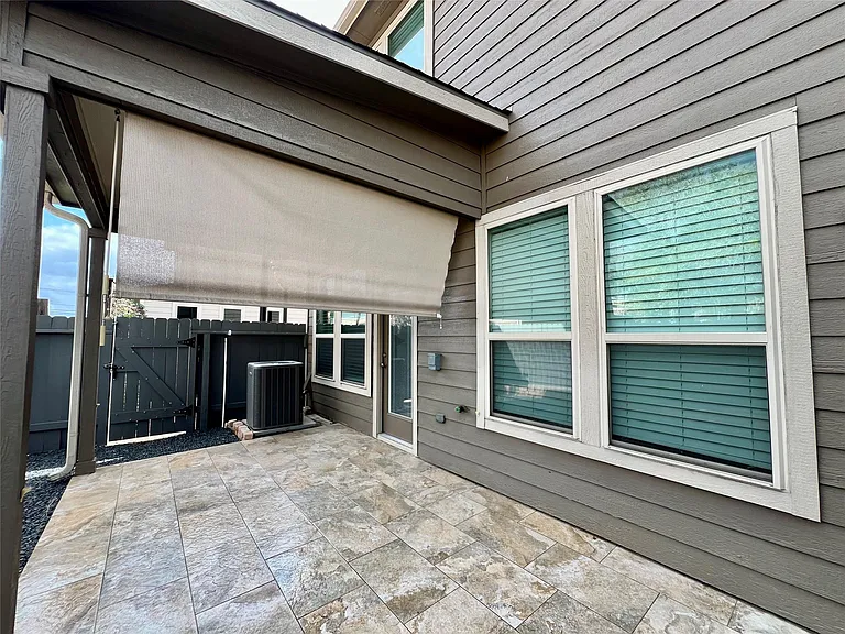 10916 Cannes Memorial Dr — Photo 34