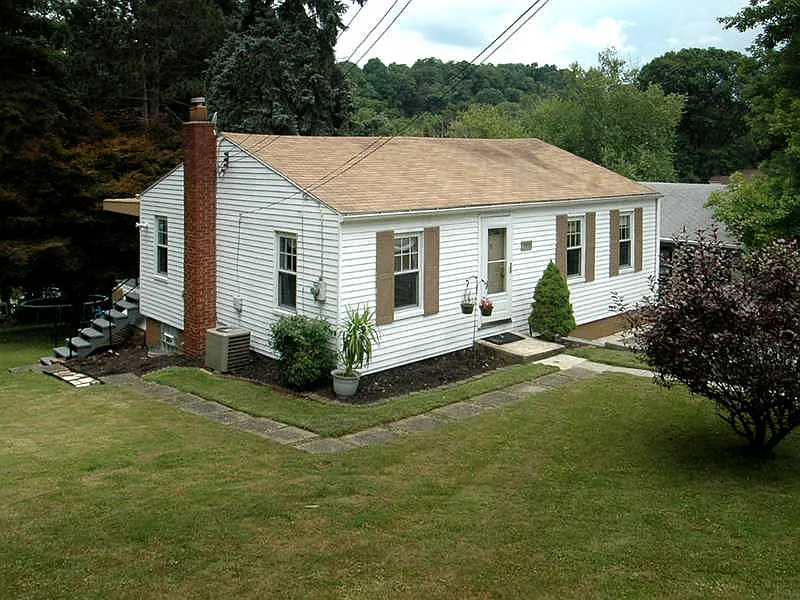 759 Margaretta St photo 1