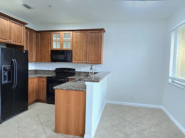 4305 Coventry Pointe Way — Photo 4