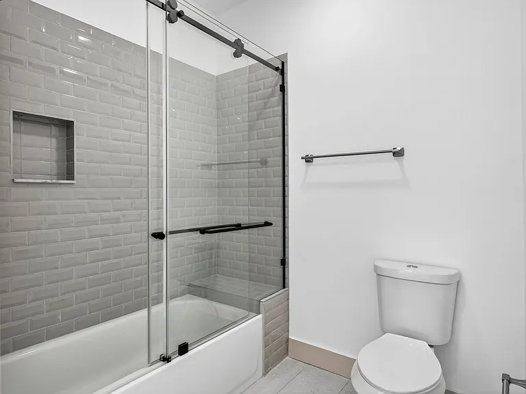 1330 Cherry St NE — Photo 35