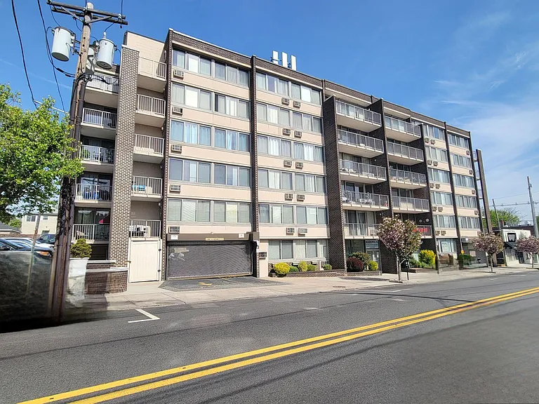 515 Anderson Ave #6A — Photo 1