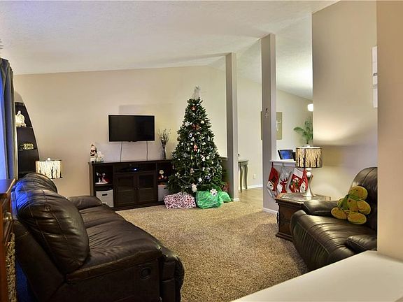 5th image of 2686 Black Oak Dr