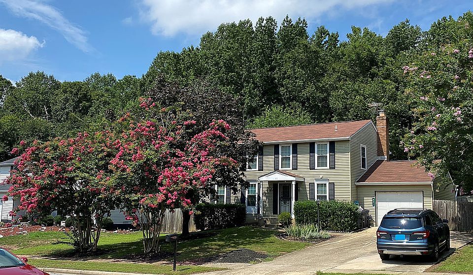 1st image of 601 Halifax Pl