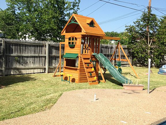 4th image of 1013 Westover Dr