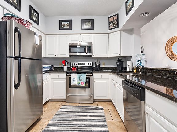 3rd image of 275 Atlantis Cir Unit 202