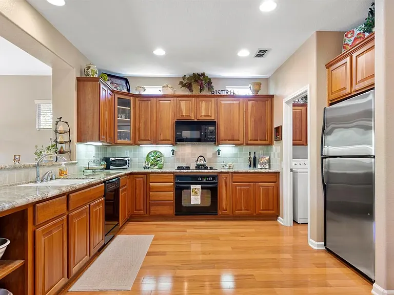 2456 Granite Ln — Photo 4