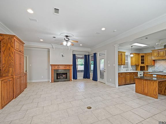 3rd image of 17203 Rue Vlg