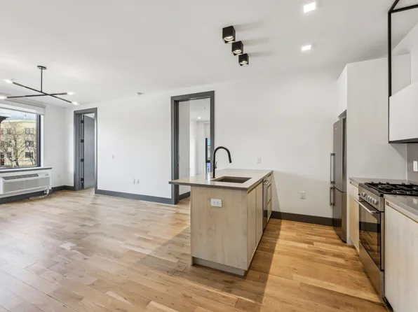 424 Arlington Avenue image 1 of 29