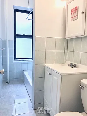 Rented by Zjama Realty Corp | media 4