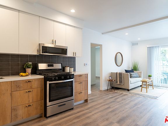 5th image of 3305 Primera Ave #3307