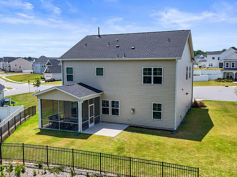 1809 Delaney Hills Ln — Photo 49