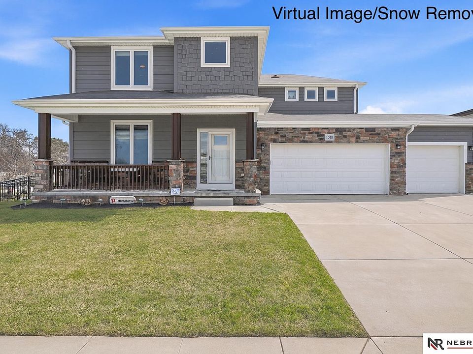 1st image of 1040 N 104th St