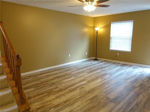 3rd image of 3549 E Prescott Cir