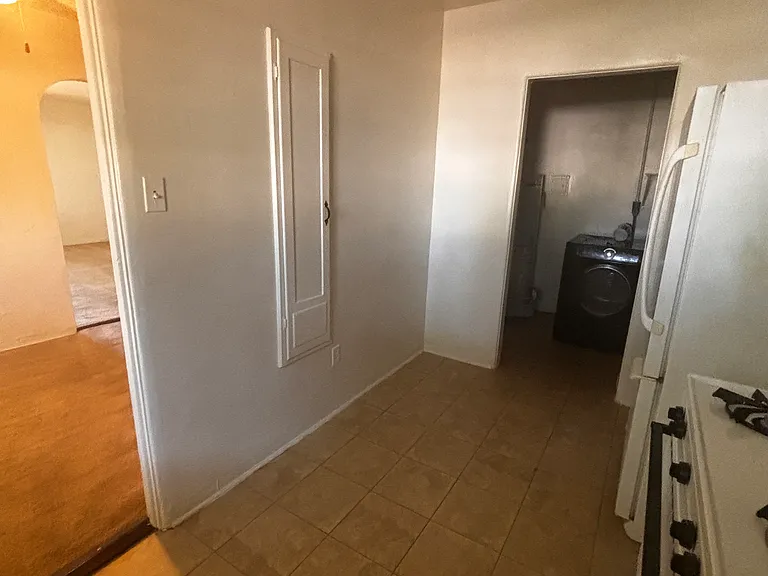 1214 S Wilson St — Photo 7