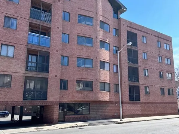 205 Ferry St, Everett, MA 02149