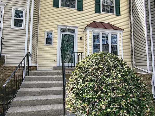 16314 Taconic Cir, Dumfries, VA 22025