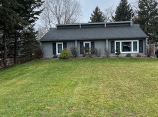 413 N East St, Perry, MI 48872