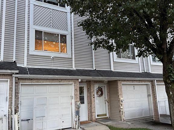 2nd image of 40 Mallard Ln