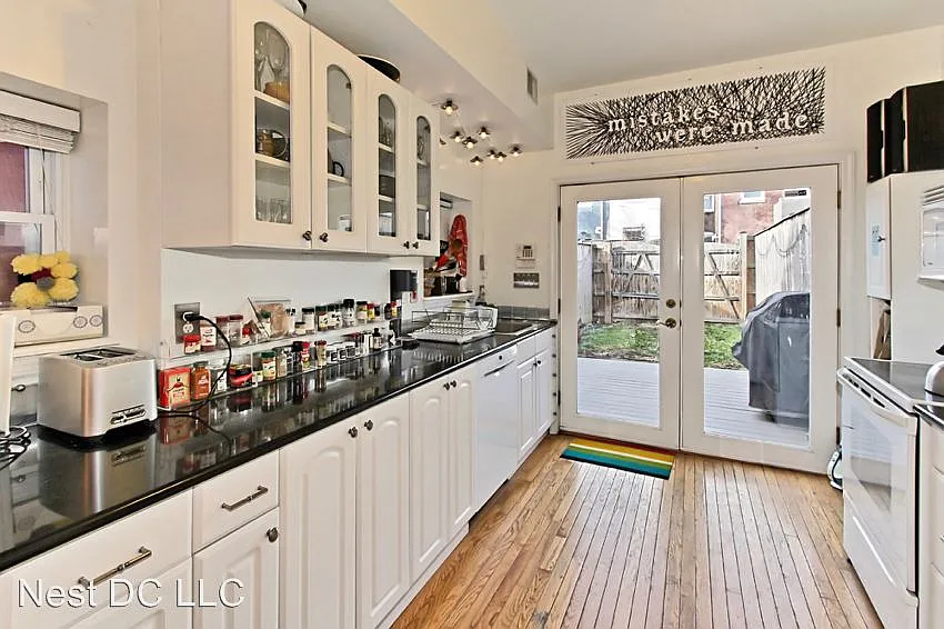 2224 12th St NW photo 1