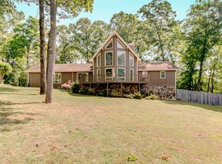 10904 Harbor Rd N, Soddy Daisy, TN 37379