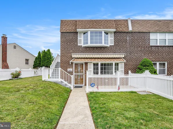 7826 Brocklehurst St, Philadelphia, PA 19152