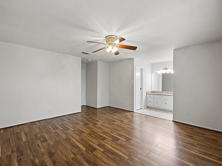 3218 Sycamore Springs Dr — Photo 18