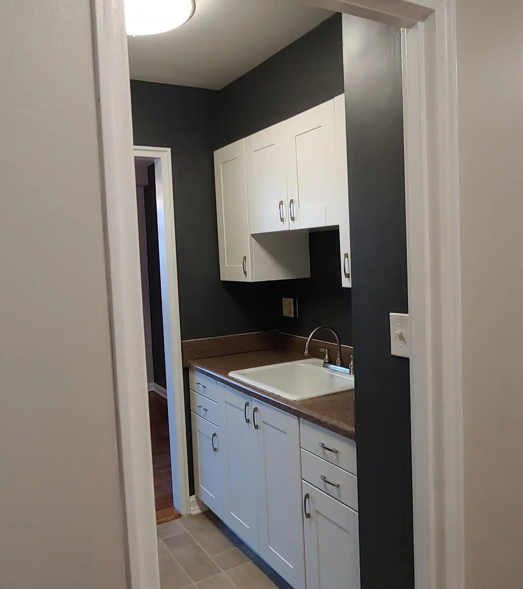 11820 Edgewater Dr — Photo 2