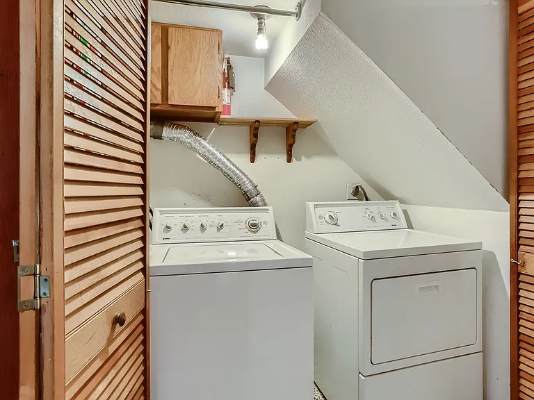 3304 Hickok Pl — Photo 14