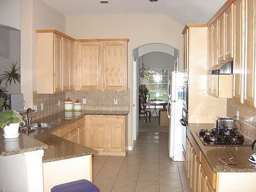 4th image of 3501 Quartz Dr