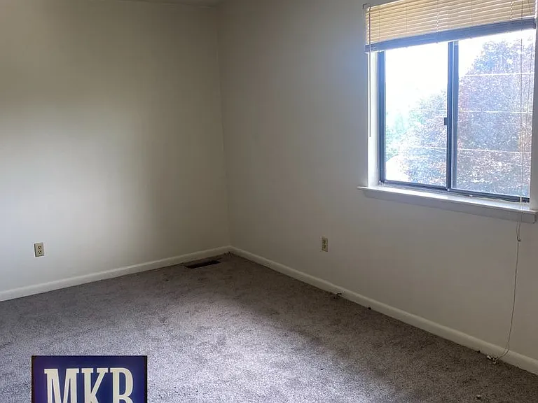 216 Dalewood Ave — Photo 9