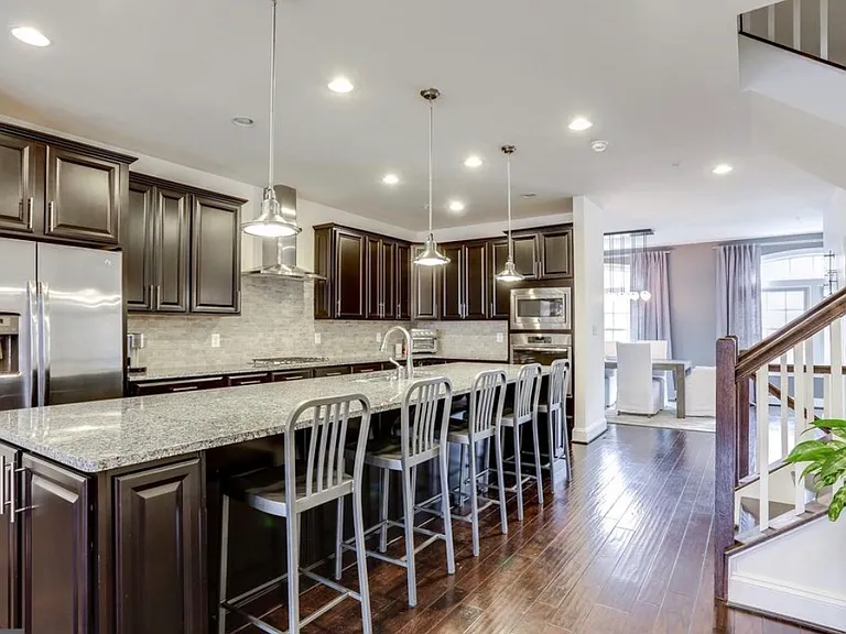 148 Merrimack Way — Photo 4