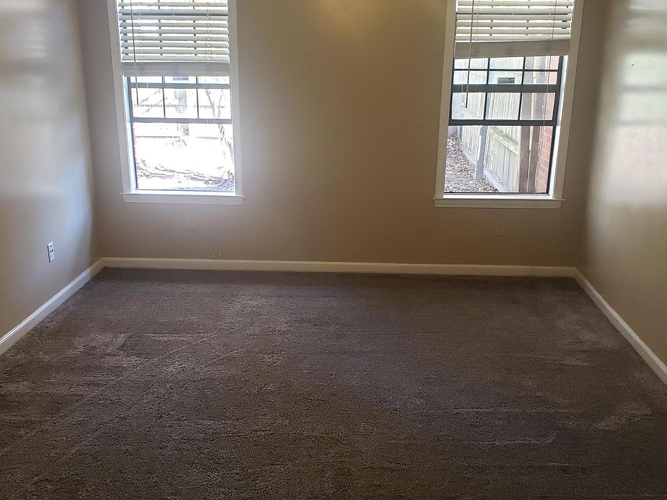 1st image of 5882 Garden Walk W
