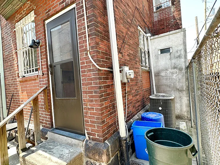 2509 S Rosewood St — Photo 19