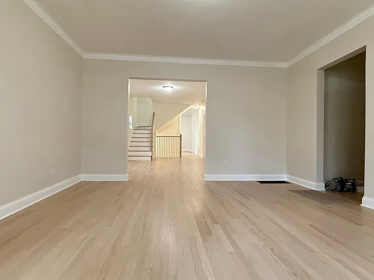 5821 W Gunnison St — Photo 5