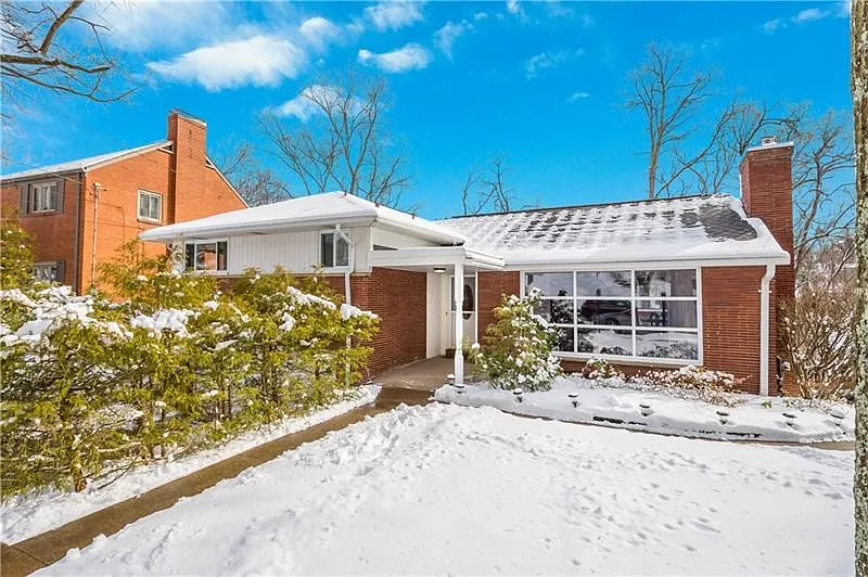 1461 Mohican Dr photo 1