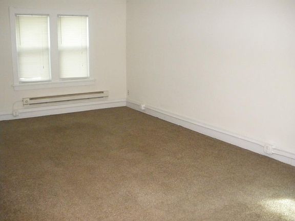 2nd image of 11617 Franklin Blvd APT 1C